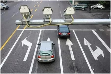 眼控科技過車違法智能識別系統，助力打造文明交通新局面