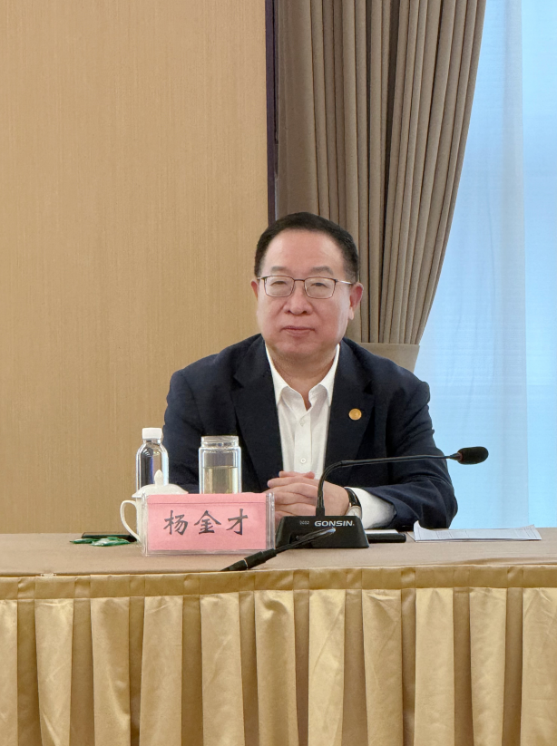 楊金才：民營(yíng)企業(yè)撐起無(wú)人機(jī)和低空經(jīng)濟(jì)半邊天